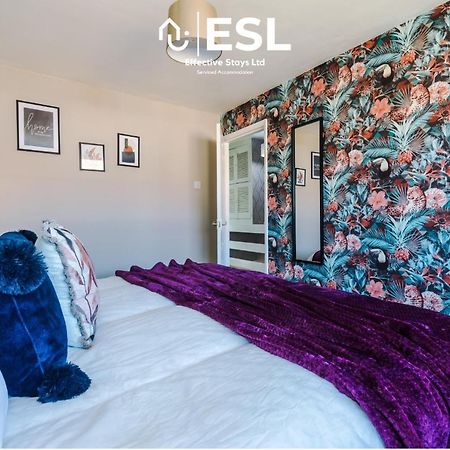 3 Bedroom House With Garden And Driveway Parking - Less Than 10 Mins From Chester City Centre Extérieur photo