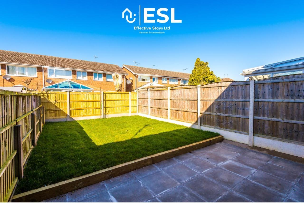 3 Bedroom House With Garden And Driveway Parking - Less Than 10 Mins From Chester City Centre Extérieur photo
