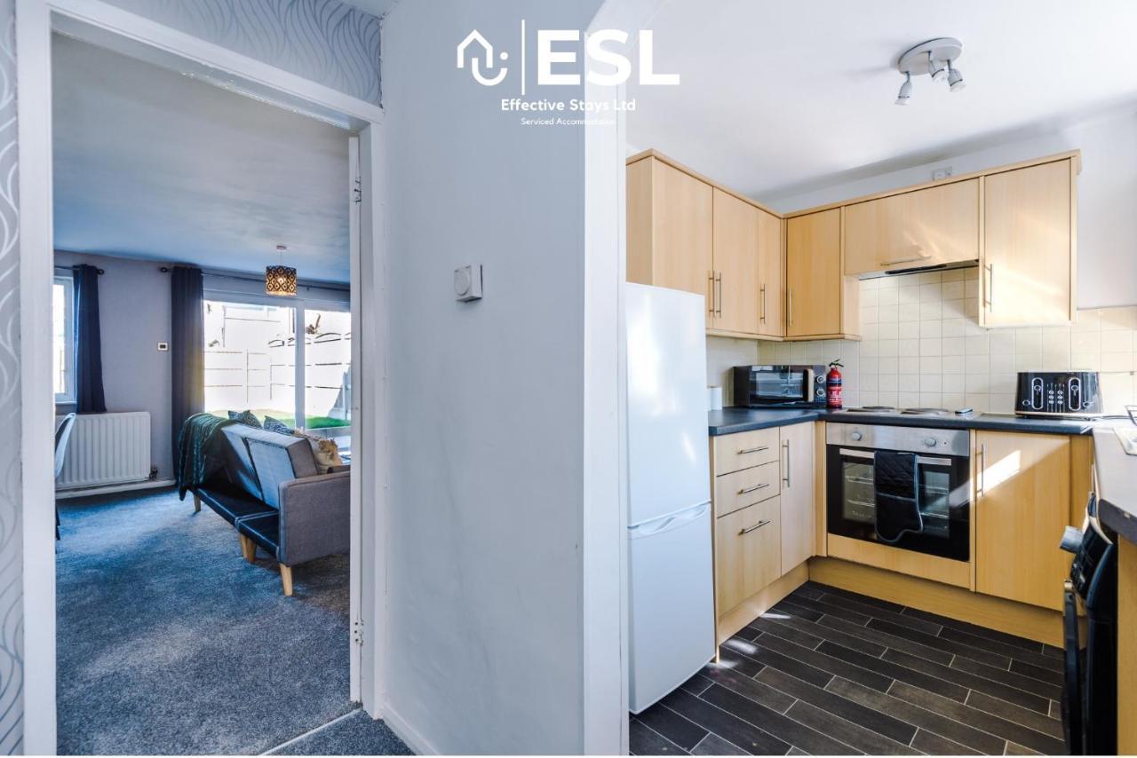 3 Bedroom House With Garden And Driveway Parking - Less Than 10 Mins From Chester City Centre Extérieur photo