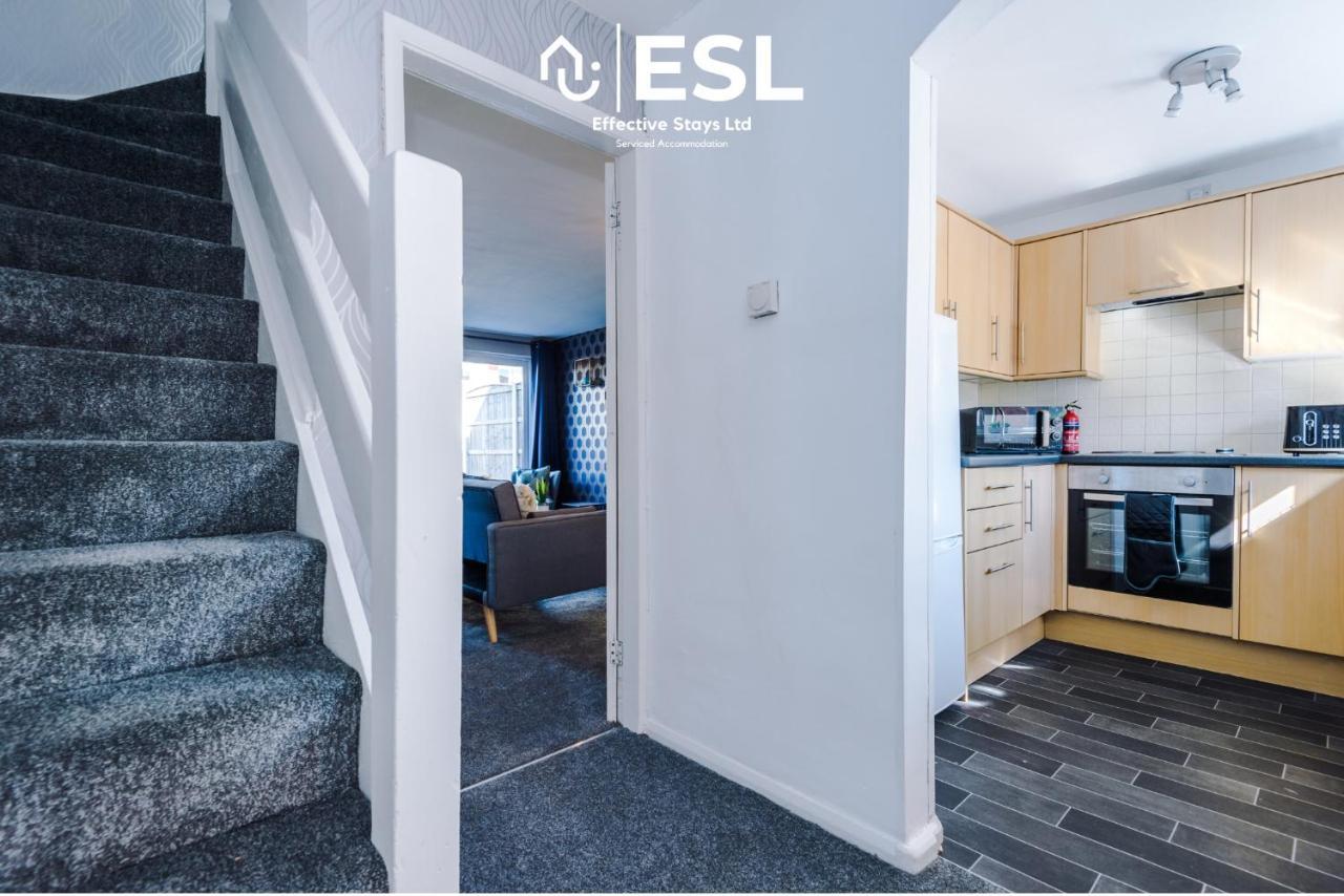 3 Bedroom House With Garden And Driveway Parking - Less Than 10 Mins From Chester City Centre Extérieur photo