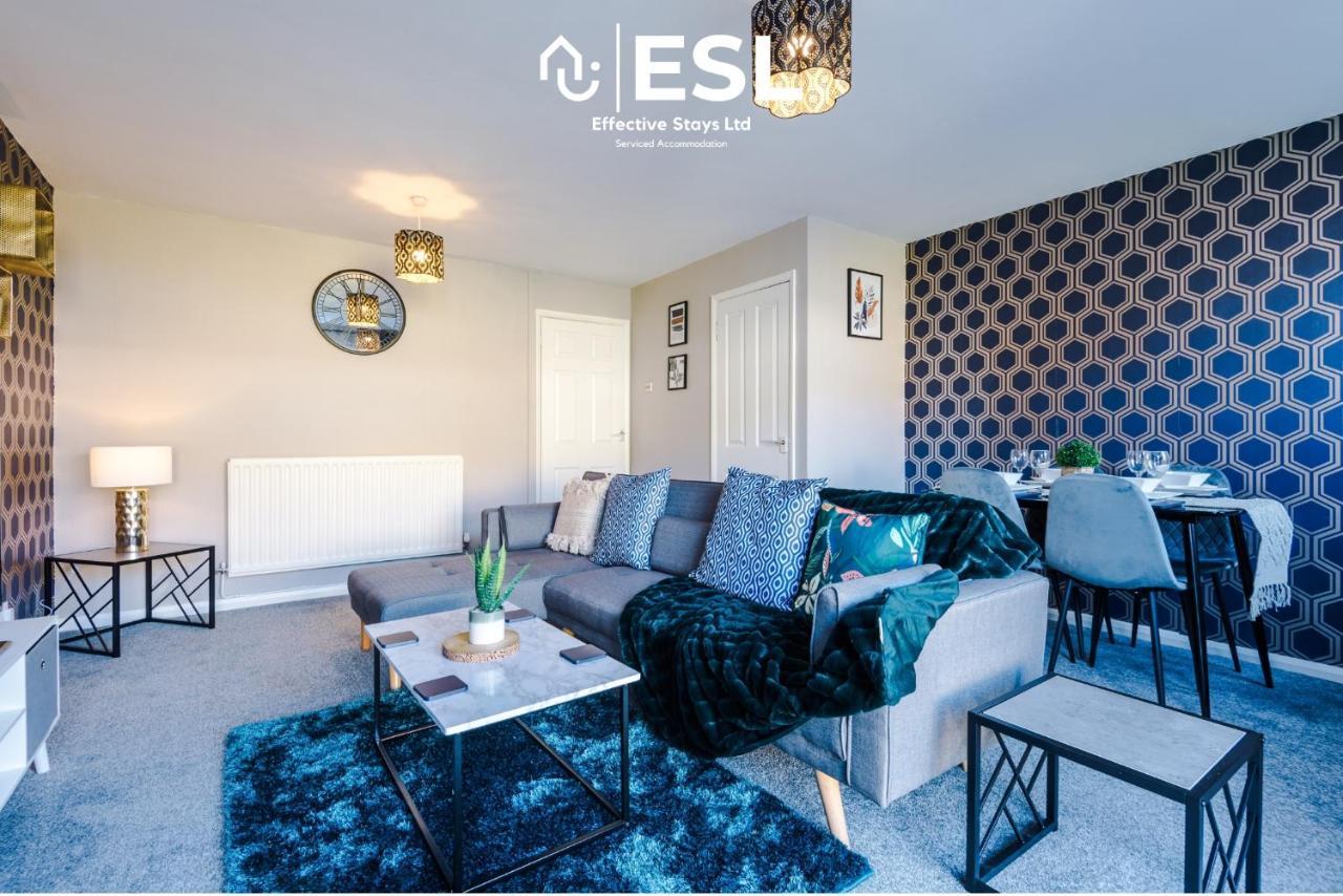 3 Bedroom House With Garden And Driveway Parking - Less Than 10 Mins From Chester City Centre Extérieur photo