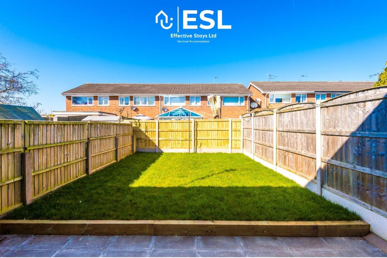 3 Bedroom House With Garden And Driveway Parking - Less Than 10 Mins From Chester City Centre Extérieur photo